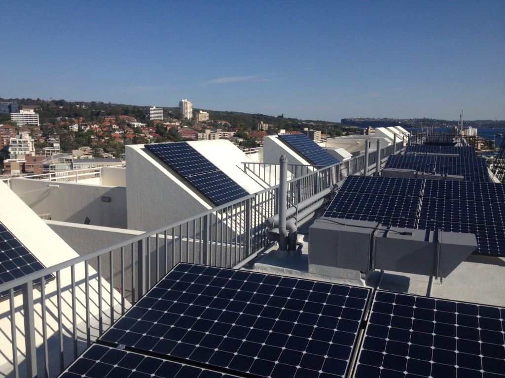El Constitucional abre la puerta al autoconsumo eléctrico compartido
